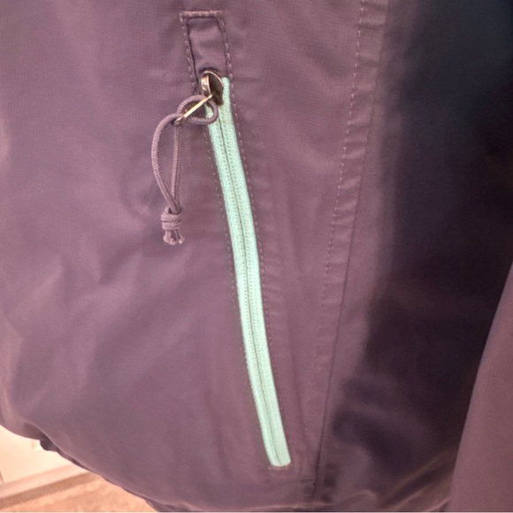 The North Face Women's Two-Tone Jacket - Aqua and Gray - Picture 6 of 16
